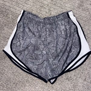 NIKE SHORTS!!